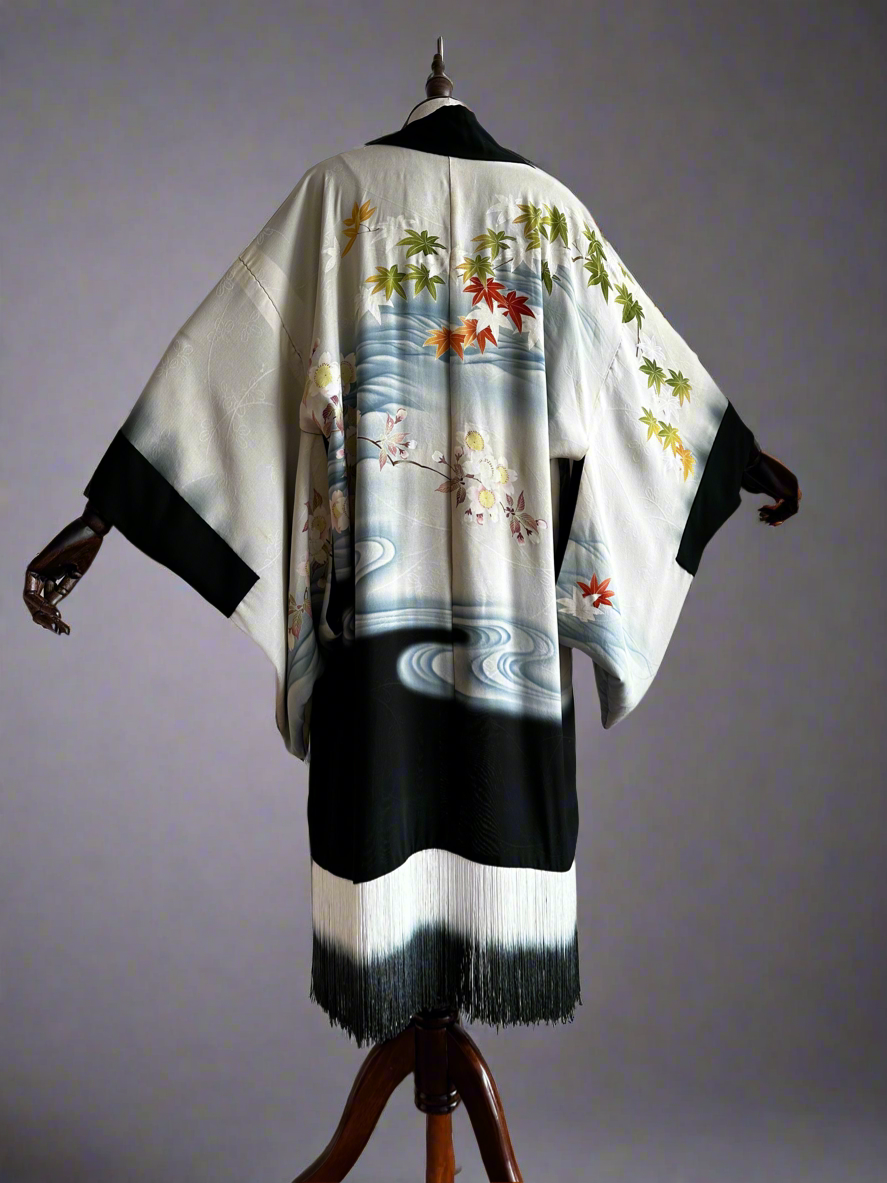 Cyclical nature of life, black, reversible