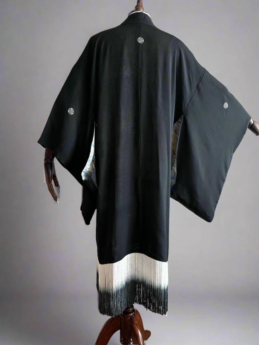 Cyclical nature of life, black, reversible